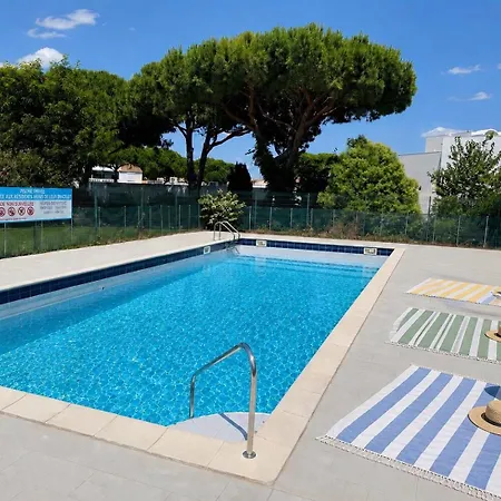 Le Nid Des Mouettes, 4 Personnes, Piscine Commune Le Grau-du-Roi